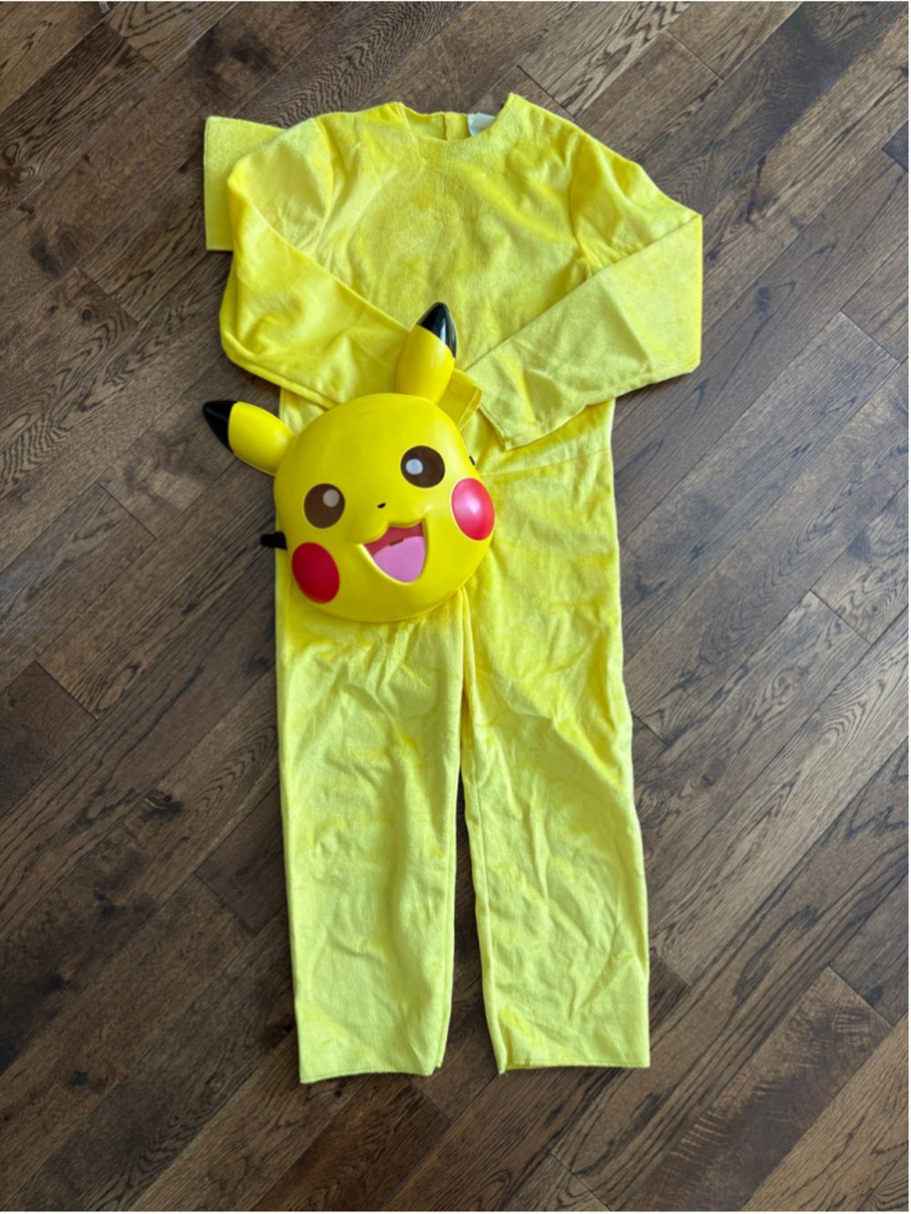 Disguise kids Pikachu Costume/ Halloween/ Cosplay size Small 4-6